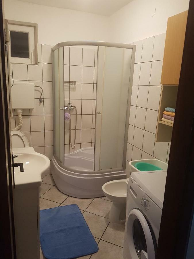 Апартаменты Apartman Toja Сень Экстерьер фото
