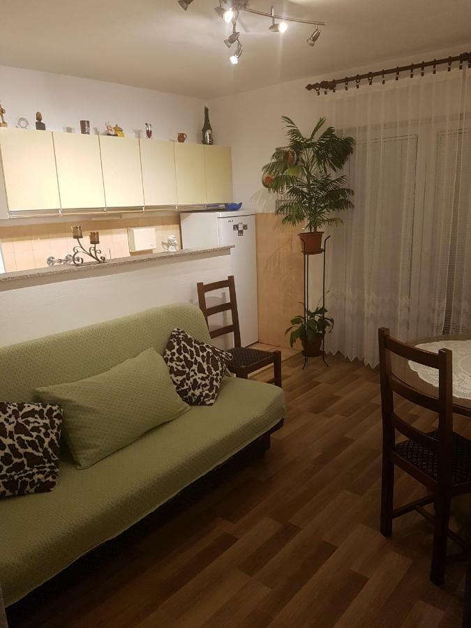 Апартаменты Apartman Toja Сень Экстерьер фото
